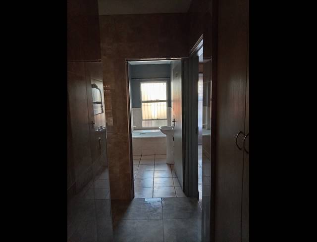 2 BEDROOM APARTMENT TO LET IN DEL JUDOR